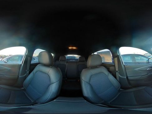 Used 2025 Buick Envista Preferred image 41