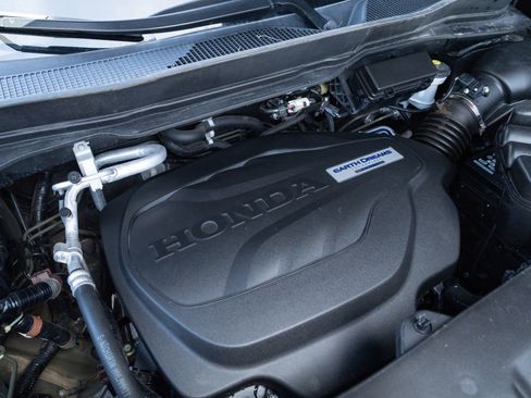 Used 2021 Honda Pilot Black Edition image 9