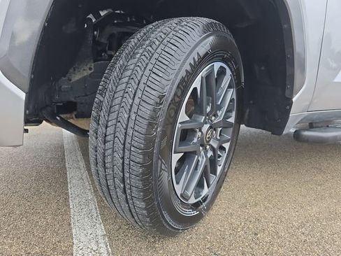 Used 2025 Toyota Tundra Limited image 31