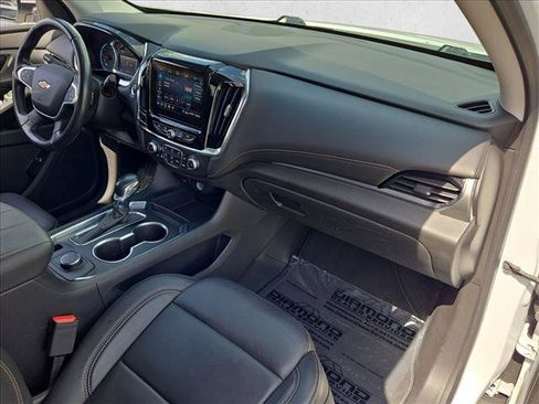Used 2021 Chevrolet Traverse LT FWD image 21