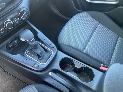 Used 2025 Kia Soul LX w/ LX Technology Package image 41