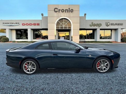 Used 2024 Dodge Charger Daytona Scat Pack w/ Plus Group AWD/4WD image 2