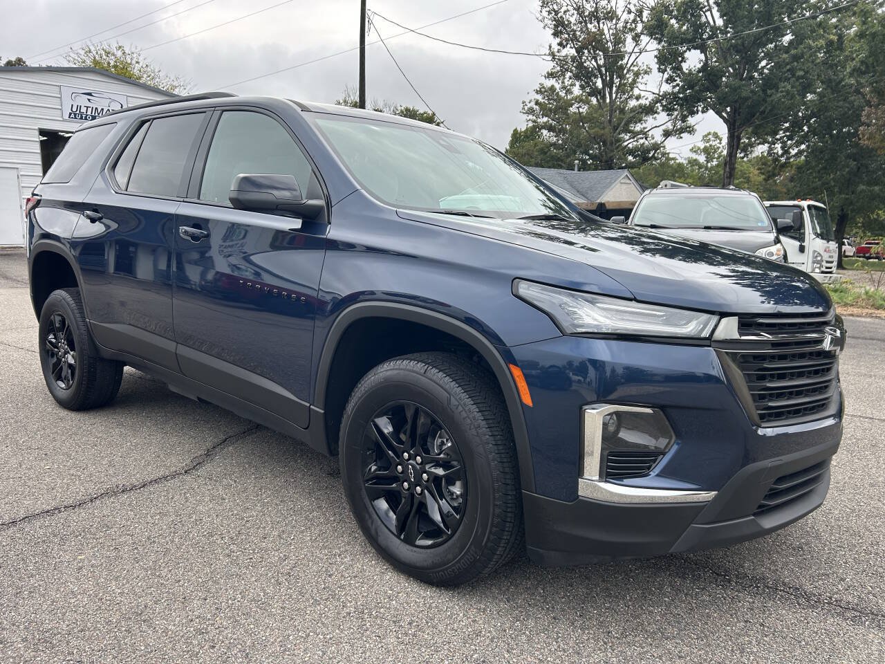 Used 2023 Chevrolet Traverse LS w/ Midnight/Sport Edition FWD image 25