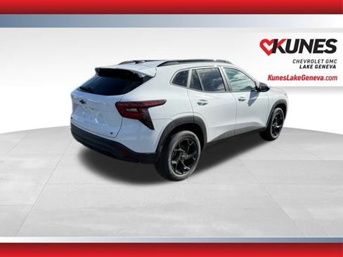 New 2026 Chevrolet Trax LT w/ Driver Confidence Package image 4