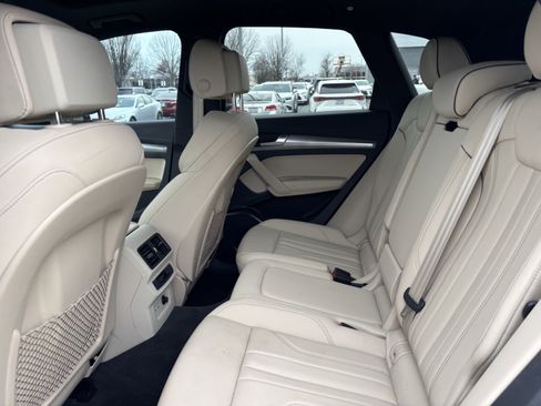Used 2025 Audi Q5 2.0T Premium image 32