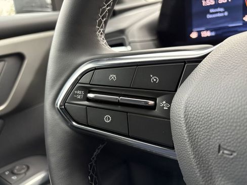 New 2025 Chevrolet Traverse LT w/ LPO, Floor Liner Package image 16