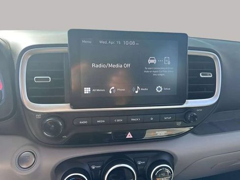 Used 2025 Hyundai Venue SEL FWD image 10