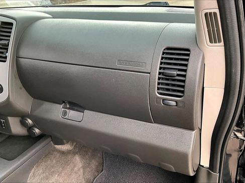 Used 2015 Nissan Xterra PRO-4X w/ Nevada Tow Package image 18