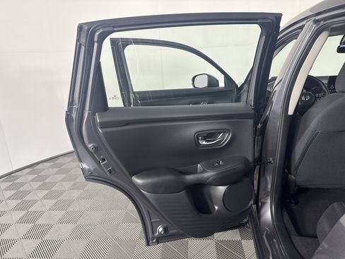 Certified 2025 Honda HR-V LX image 16