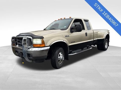Used 2001 Ford F350 XL image 3