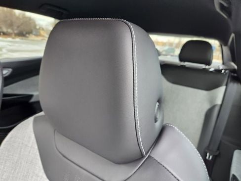 New 2026 Volkswagen ID.4 Pro image 13