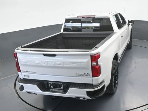 Used 2025 Chevrolet Silverado 1500 High Country w/ Technology Package image 65
