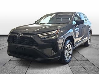 Used 2024 Toyota RAV4 LE video 1