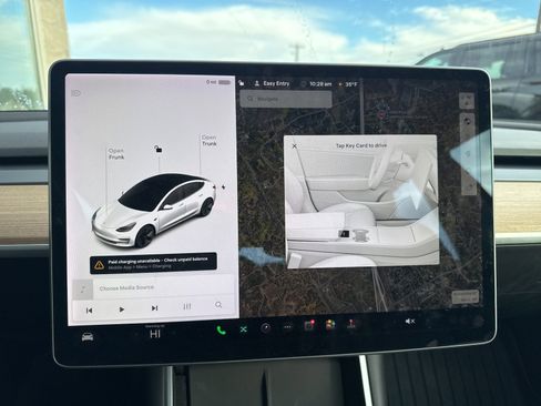 Used 2018 Tesla Model 3 Long Range image 19