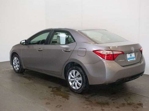 Used 2016 Toyota Corolla LE FWD image 6