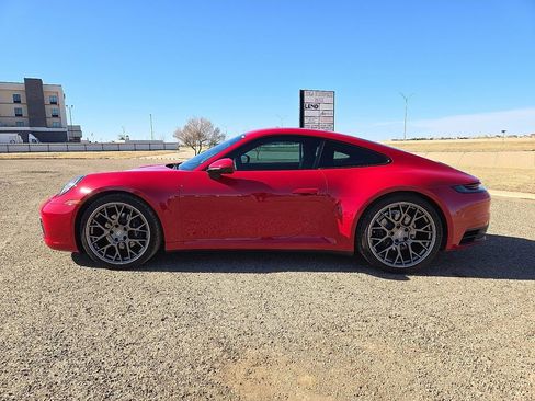Used 2023 Porsche 911 Carrera 4 w/ Premium Package image 2