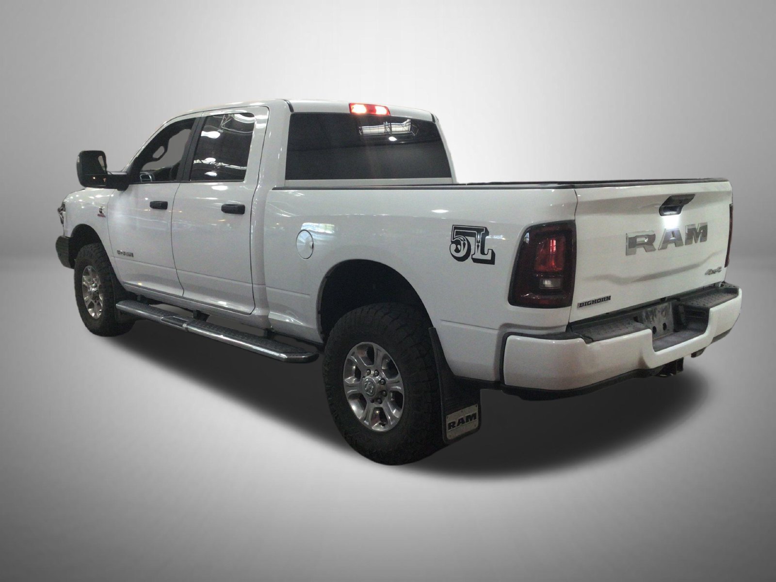 Used 2025 RAM 2500 Big Horn AWD/4WD image 3