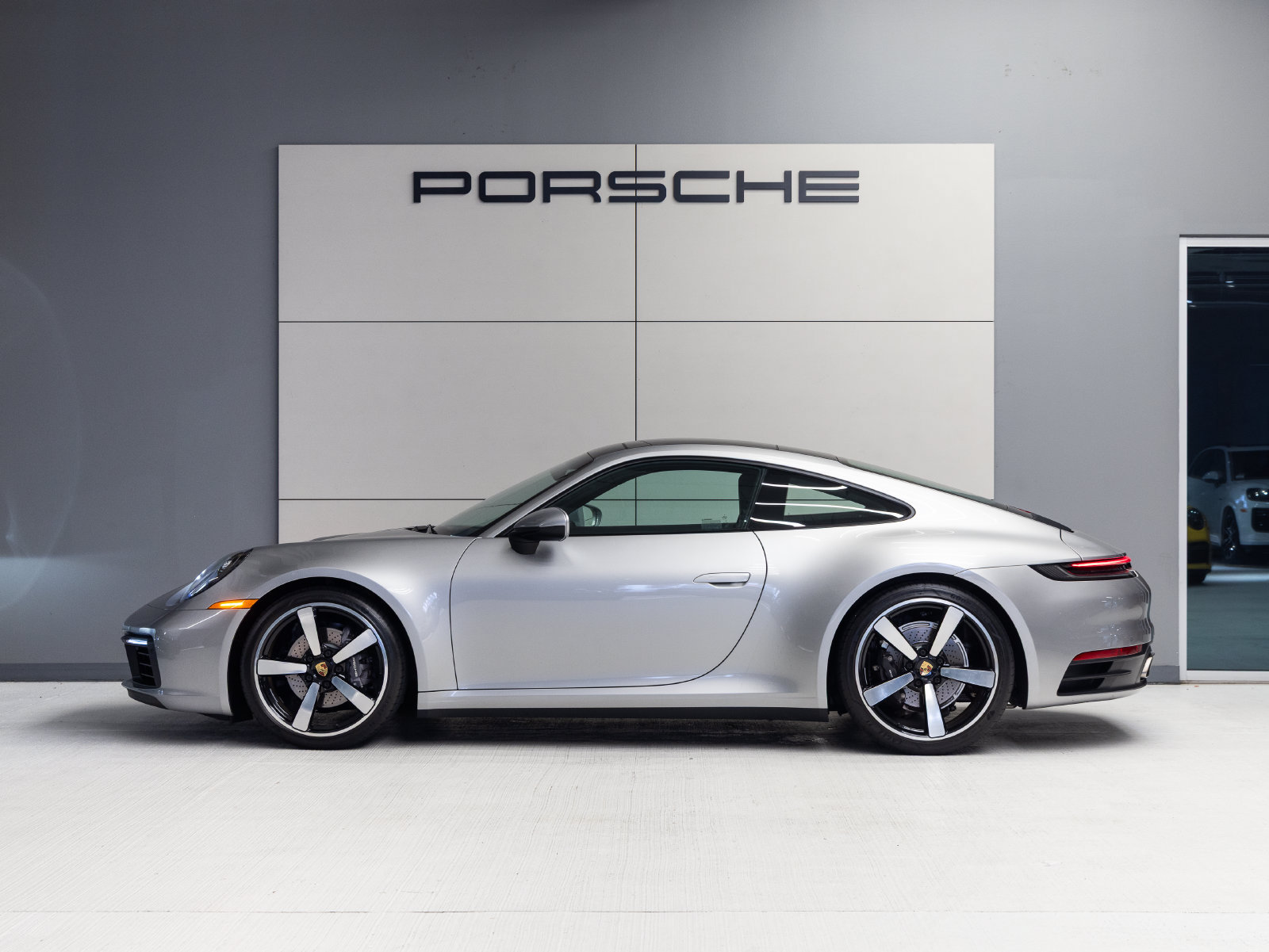 Certified 2022 Porsche 911 Carrera RWD image 2