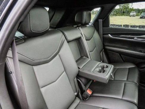 Used 2022 Cadillac XT5 Premium Luxury FWD image 11