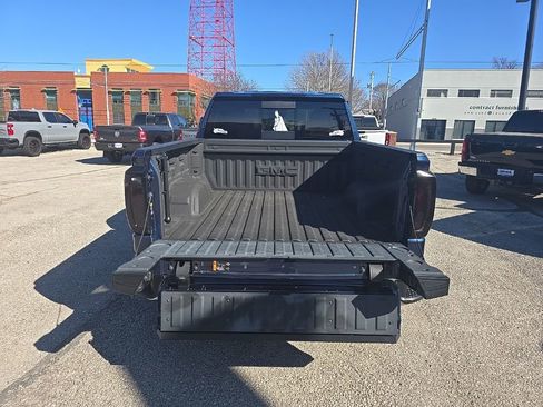 Certified 2020 GMC Sierra 1500 SLT w/ SLT Premium Plus Package image 12