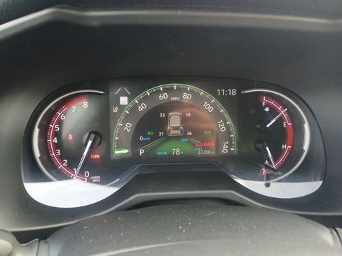 Used 2024 Toyota RAV4 XLE Premium FWD image 18