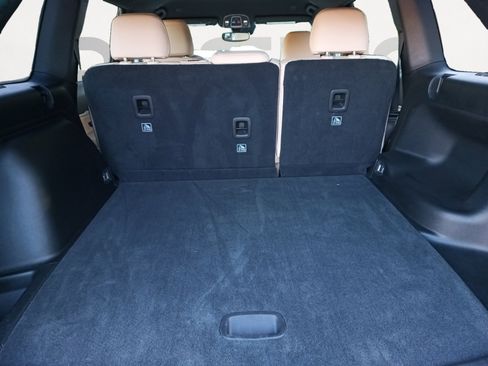 Certified 2024 Jeep Grand Cherokee Limited image 12