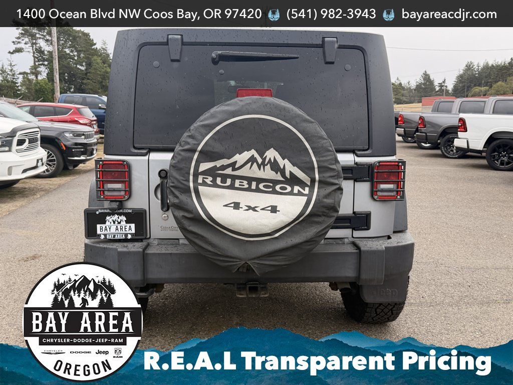 Used 2017 Jeep Wrangler Unlimited Rubicon w/ Connectivity Group AWD/4WD image 6