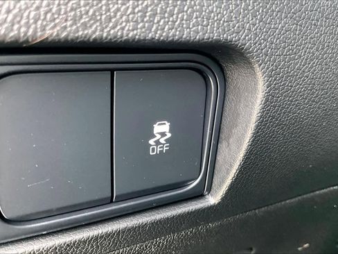 Used 2024 Kia Sorento S w/ Panoramic Sunroof Package FWD image 34