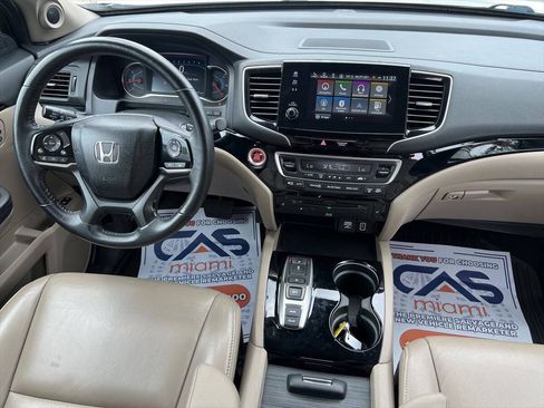 Used 2022 Honda Pilot Touring image 10
