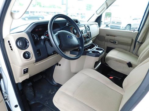 Used 2013 Ford E-350 and Econoline 350 Super Duty Wagon w/ Motorhome Prep Pkg RWD image 28