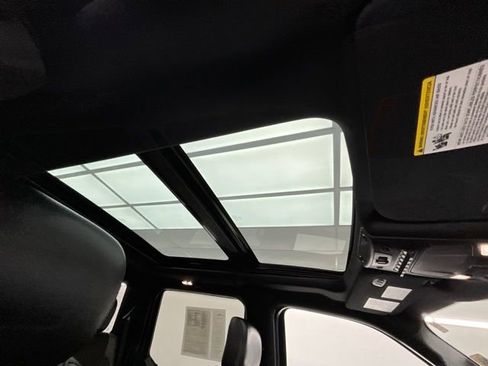 Used 2018 Ford F150 Raptor w/ Equipment Group 802A Luxury image 7