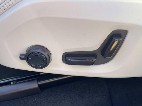 New 2026 Volvo XC90 B6 Ultra image 22