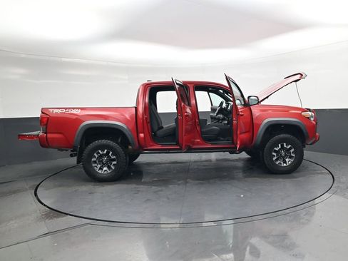 Used 2016 Toyota Tacoma TRD Off-Road image 41