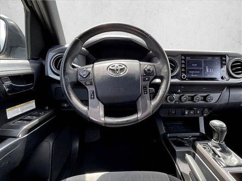 Used 2020 Toyota Tacoma TRD Off-Road AWD/4WD image 7