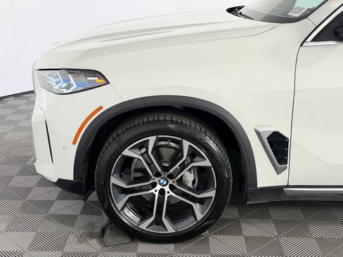 Certified 2024 BMW X5 xDrive40i w/ Premium Package AWD/4WD image 11
