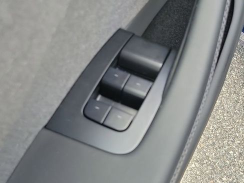 Used 2025 Tesla Model 3 Long Range RWD image 17