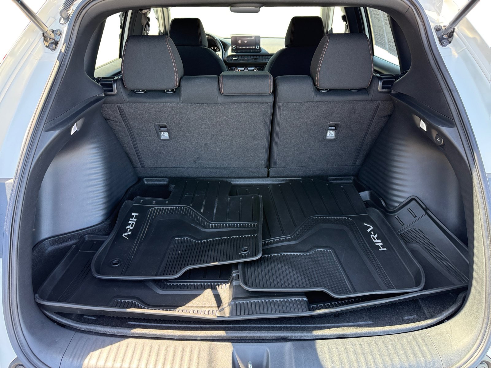 Used 2025 Honda HR-V Sport image 17