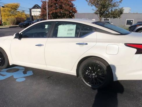 New 2025 Nissan Altima 2.5 SV w/ SV Special Edition Package image 8