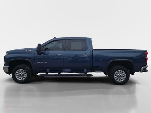 Used 2025 Chevrolet Silverado 2500 LT AWD/4WD image 2