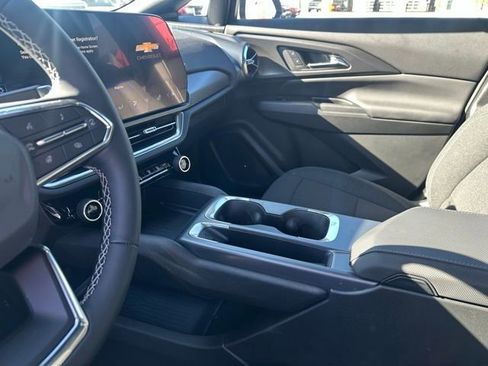 New 2026 Chevrolet Equinox EV LT w/ Comfort Package image 12