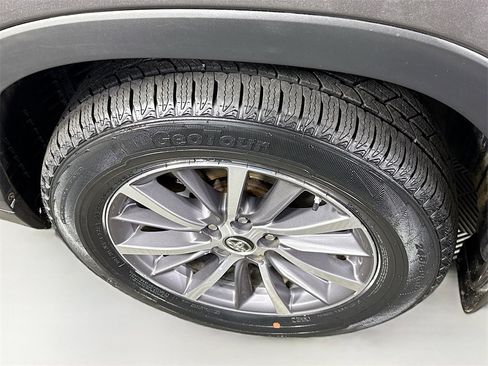 Used 2018 Toyota Highlander XLE image 34