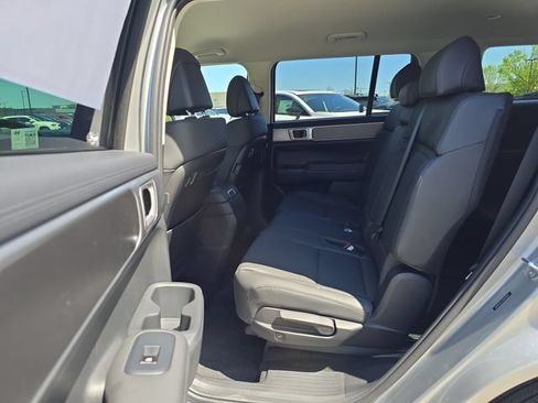 Used 2025 Hyundai Santa Fe SEL AWD/4WD image 21