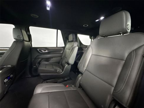 Used 2022 Chevrolet Tahoe LT w/ Luxury Package RWD image 30