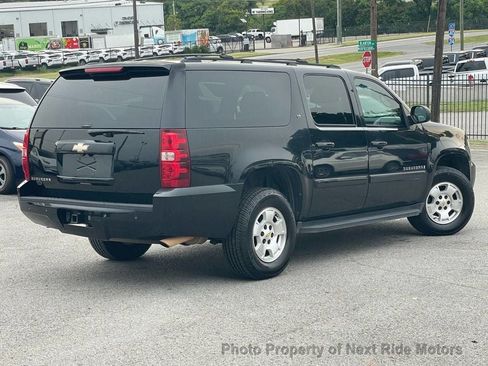 Used 2009 Chevrolet Suburban LT AWD/4WD image 2