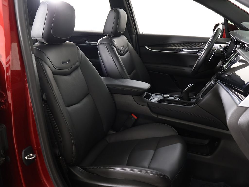 Used 2024 Cadillac XT6 Sport w/ LPO, Floor Liner Package AWD/4WD image 37