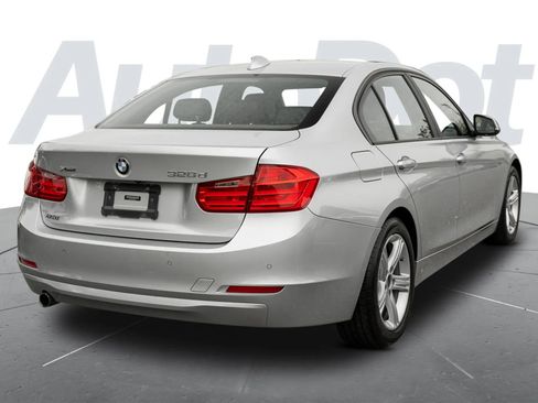 Used 2014 BMW 328d xDrive Sedan AWD/4WD image 3