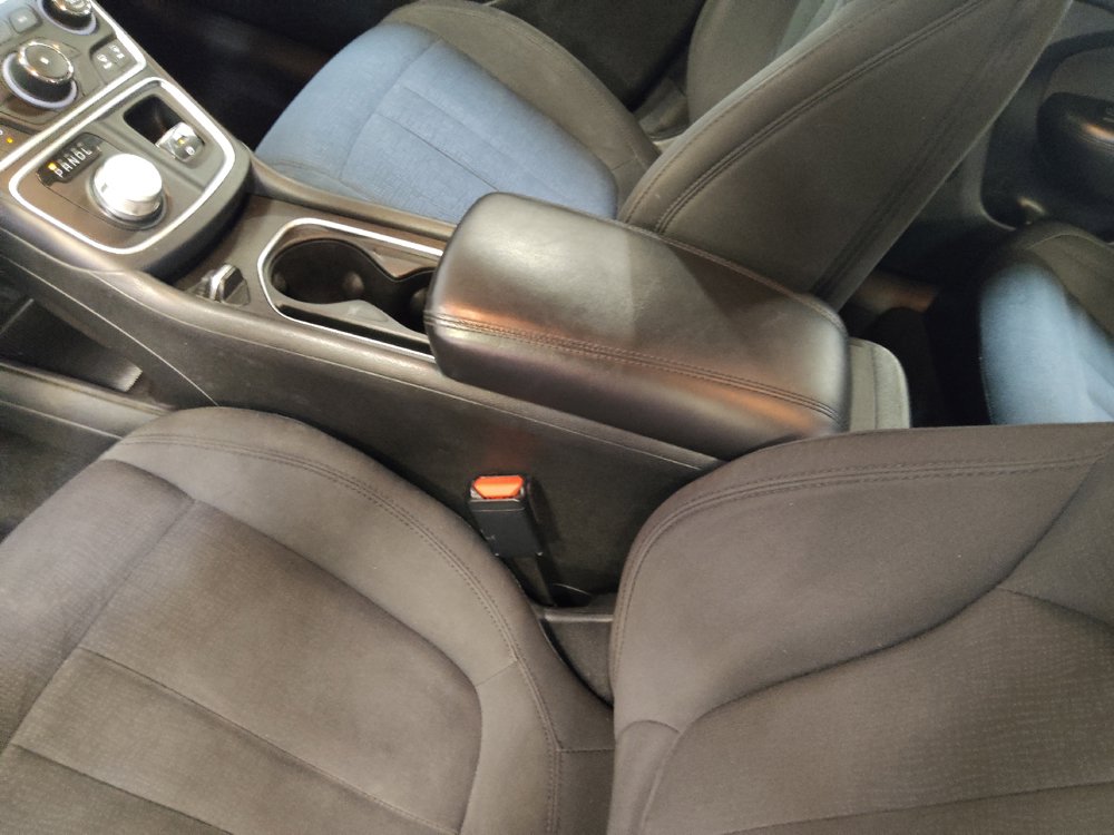 Used 2015 Chrysler 200 Limited FWD image 26