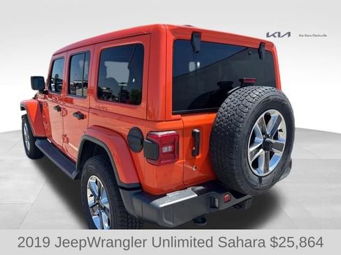 Used 2019 Jeep Wrangler Unlimited Sahara w/ Uconnect 4C Nav & Sound Group AWD/4WD image 6