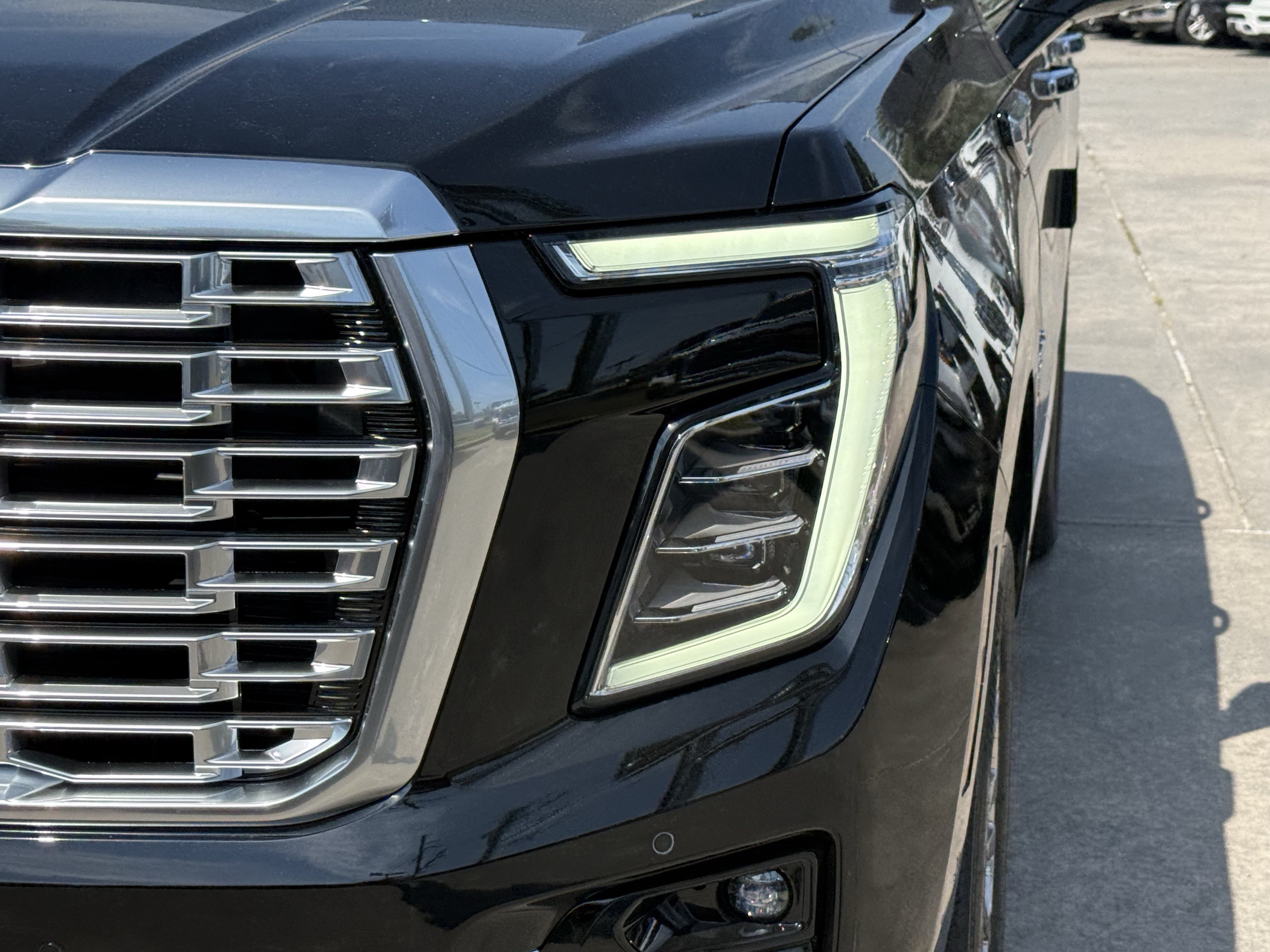 New 2027 GMC Yukon Denali w/ Sun & Power Step Package RWD image 8