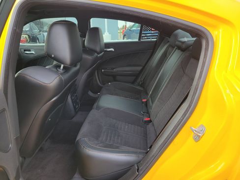 Used 2017 Dodge Charger R/T image 11